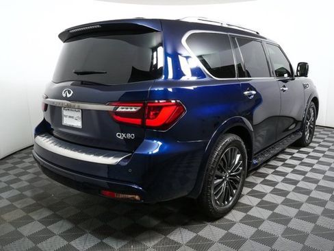 Used 2021 INFINITI QX80 Premium Select w/ All-Season Package image 3