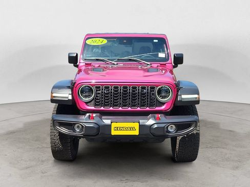 Used 2024 Jeep Gladiator Rubicon AWD/4WD image 8