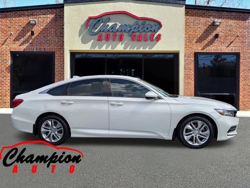 Used 2018 Honda Accord LX image 3