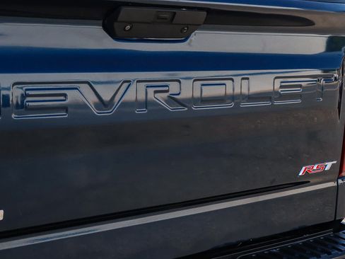 Used 2021 Chevrolet Silverado 1500 RST RWD image 12