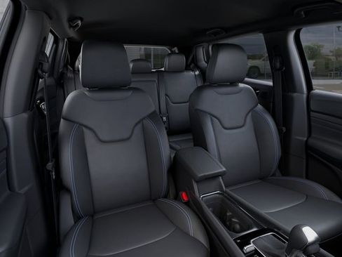 New 2026 Jeep Compass Limited AWD/4WD image 16