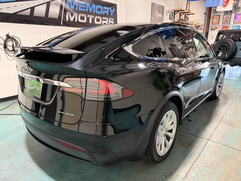 Used 2020 Tesla Model X Long Range image 6