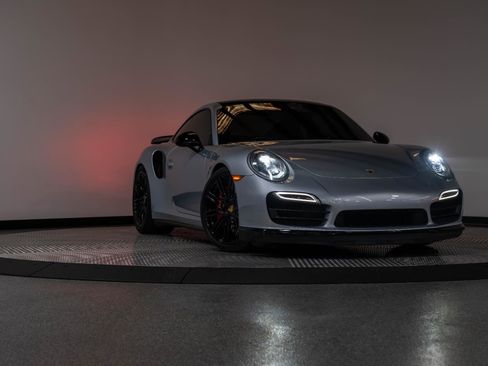Used 2016 Porsche 911 Turbo image 34