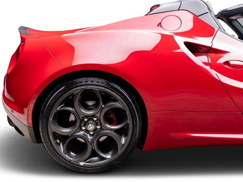 Used 2015 Alfa Romeo 4C Spider w/ Spider Track Package image 22