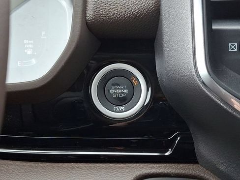 New 2026 RAM 1500 Laramie AWD/4WD image 15