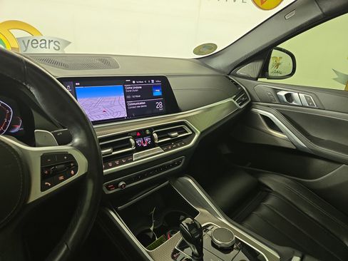 Used 2021 BMW X6 xDrive40i w/ M Sport Package AWD/4WD image 25
