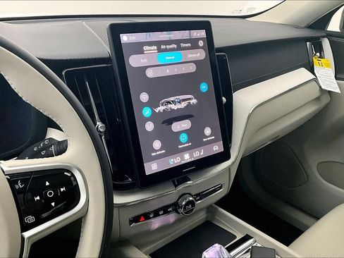 New 2026 Volvo XC60 B5 Ultra w/ Protection Package Premier image 26