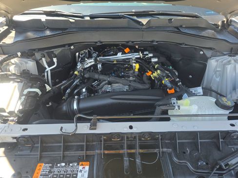 Used 2025 Ford Explorer Active w/ Active Comfort Package AWD/4WD image 6