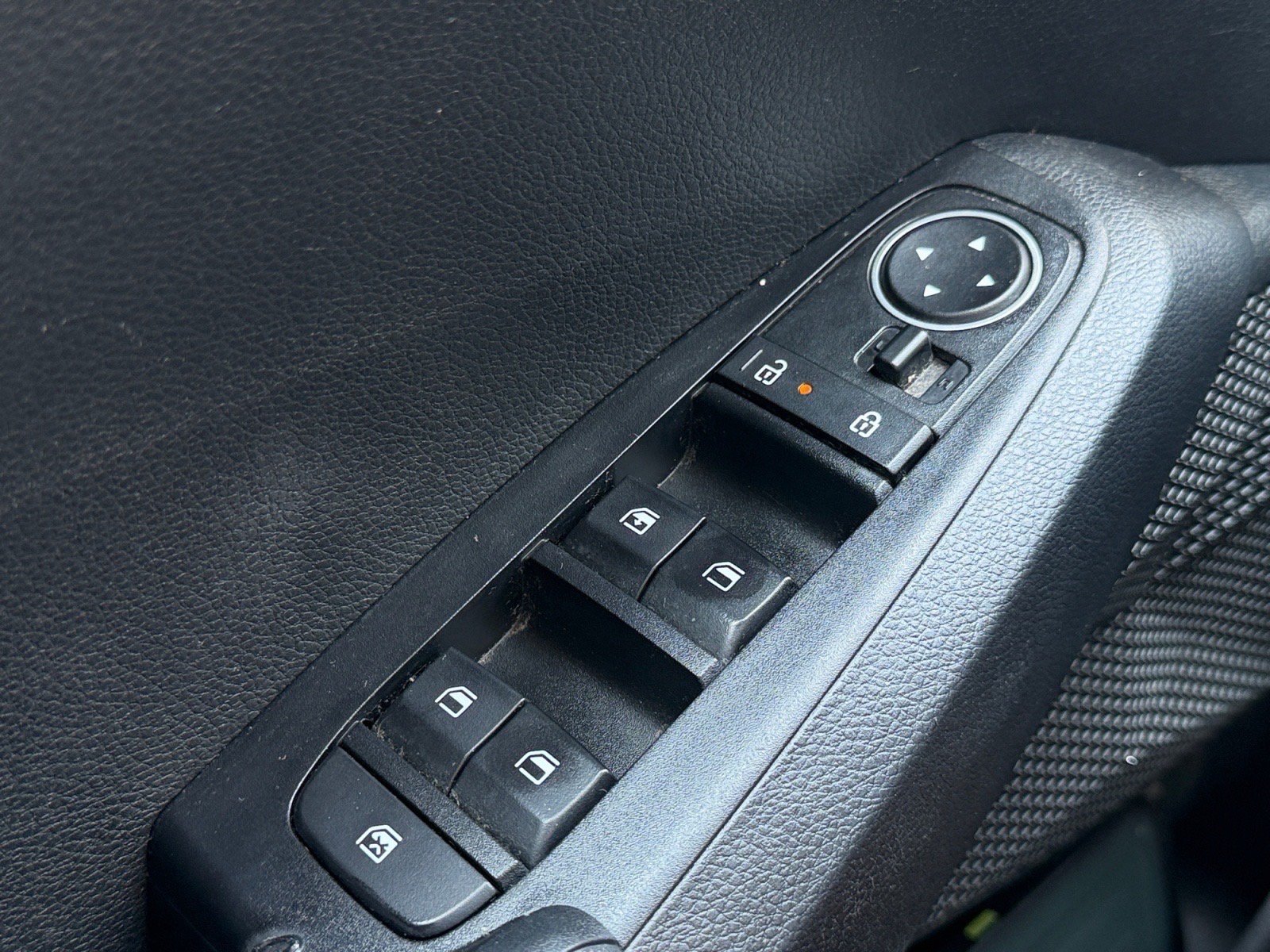 Used 2024 Kia Seltos LX AWD/4WD image 19