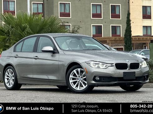 Used 2018 BMW 320i Sedan image 1