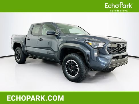 Used 2025 Toyota Tacoma TRD Off-Road image 1