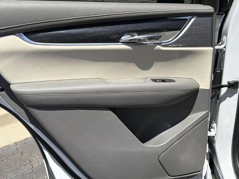 Certified 2023 Cadillac XT6 Premium Luxury AWD/4WD image 22
