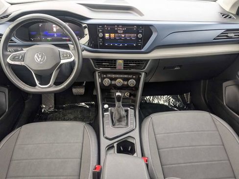 Used 2024 Volkswagen Taos SE FWD image 15