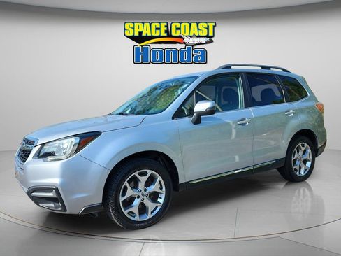 Used 2017 Subaru Forester 2.5i Touring AWD/4WD image 7