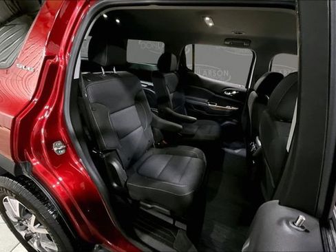 Used 2021 GMC Acadia SLE w/ Driver Convenience Package image 16