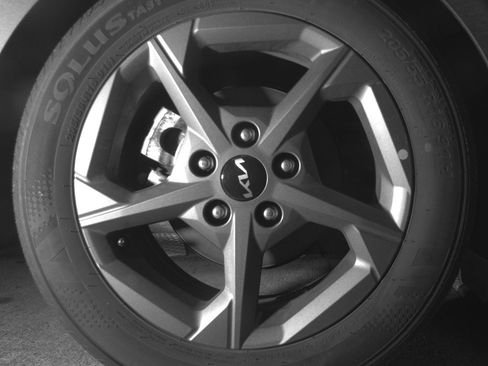 Used 2025 Kia K4 LXS image 15