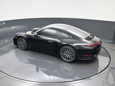 Used 2024 Porsche 911 Carrera 4 AWD/4WD image 32