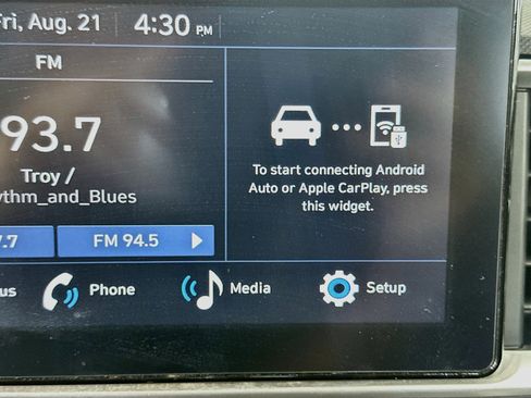 Used 2025 Hyundai Venue SEL FWD image 22