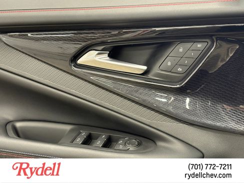 Used 2025 Chevrolet Blazer EV RS AWD/4WD image 11