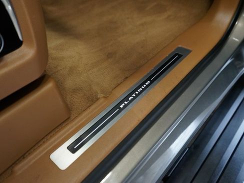 Used 2017 Cadillac Escalade Platinum image 50