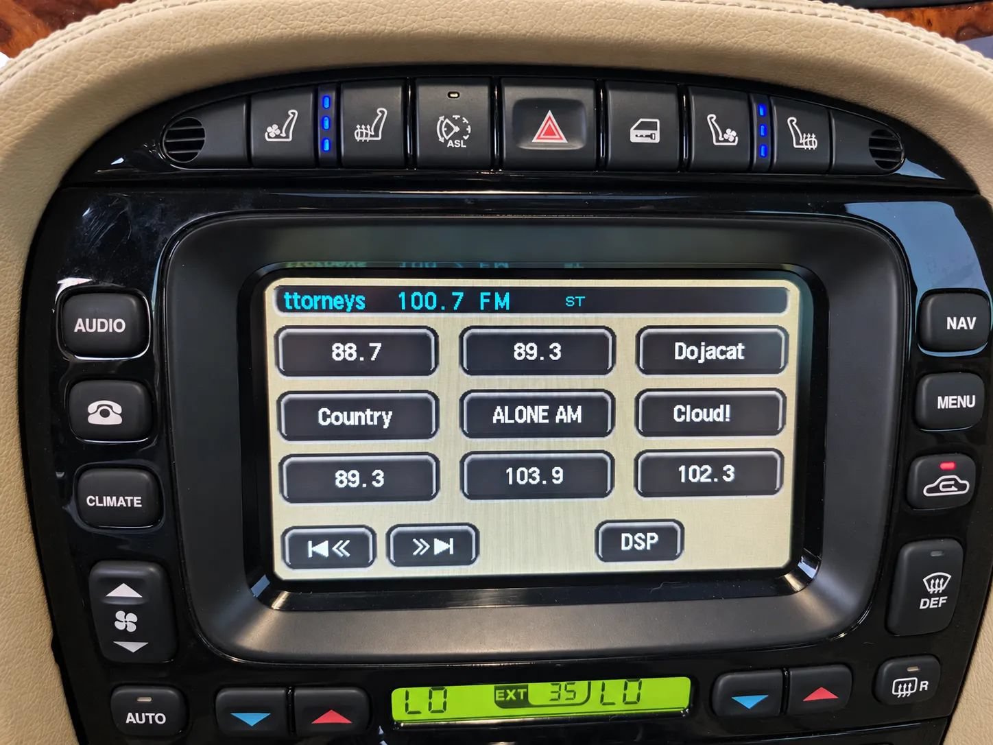 Used 2009 Jaguar XJ8 RWD image 15