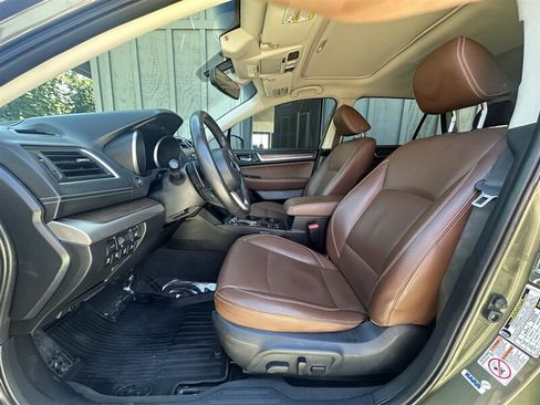 Used 2019 Subaru Outback 2.5i Touring w/ Popular Package #3A AWD/4WD image 4