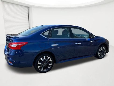 Used 2019 Nissan Sentra SR image 5