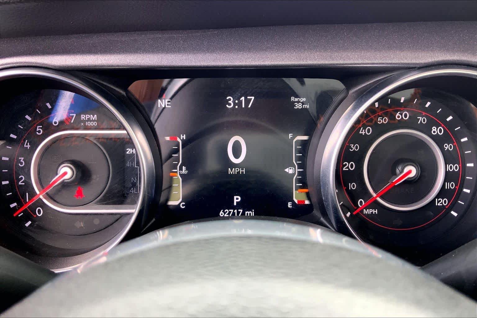 Used 2022 Jeep Gladiator Mojave w/ Dual Top Group AWD/4WD image 25