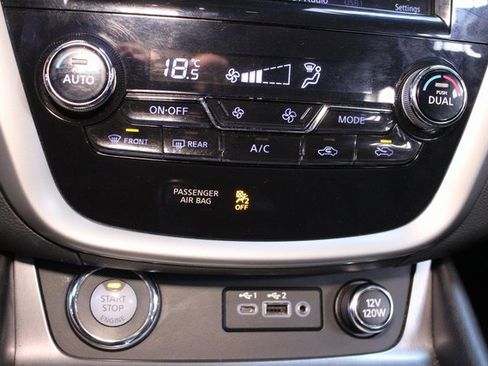 Used 2020 Nissan Murano SL image 29