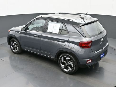 Certified 2023 Hyundai Venue Limited w/ Cargo Package image 36