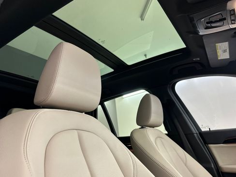 Used 2019 BMW X1 sDrive28i w/ Convenience Package FWD image 25
