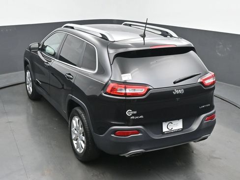 Used 2016 Jeep Cherokee Limited AWD/4WD image 35