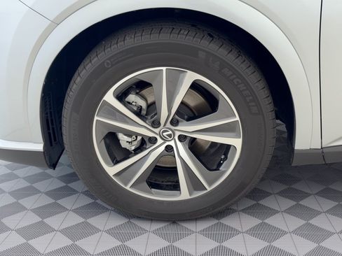 Used 2024 Lexus RX 350h w/ Cold Area Package AWD/4WD image 13
