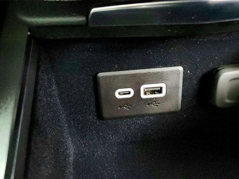 Used 2025 Cadillac XT4 Premium Luxury image 20