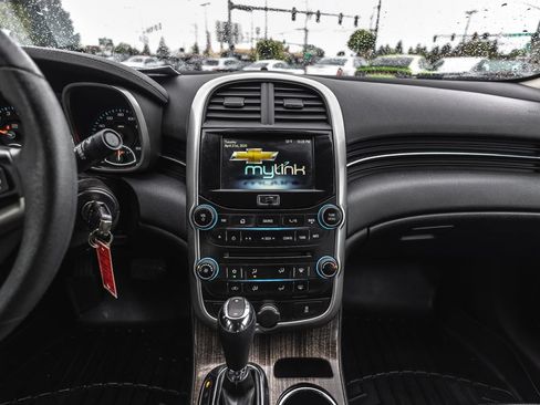 Used 2015 Chevrolet Malibu LT w/ Power Convenience Package FWD image 24