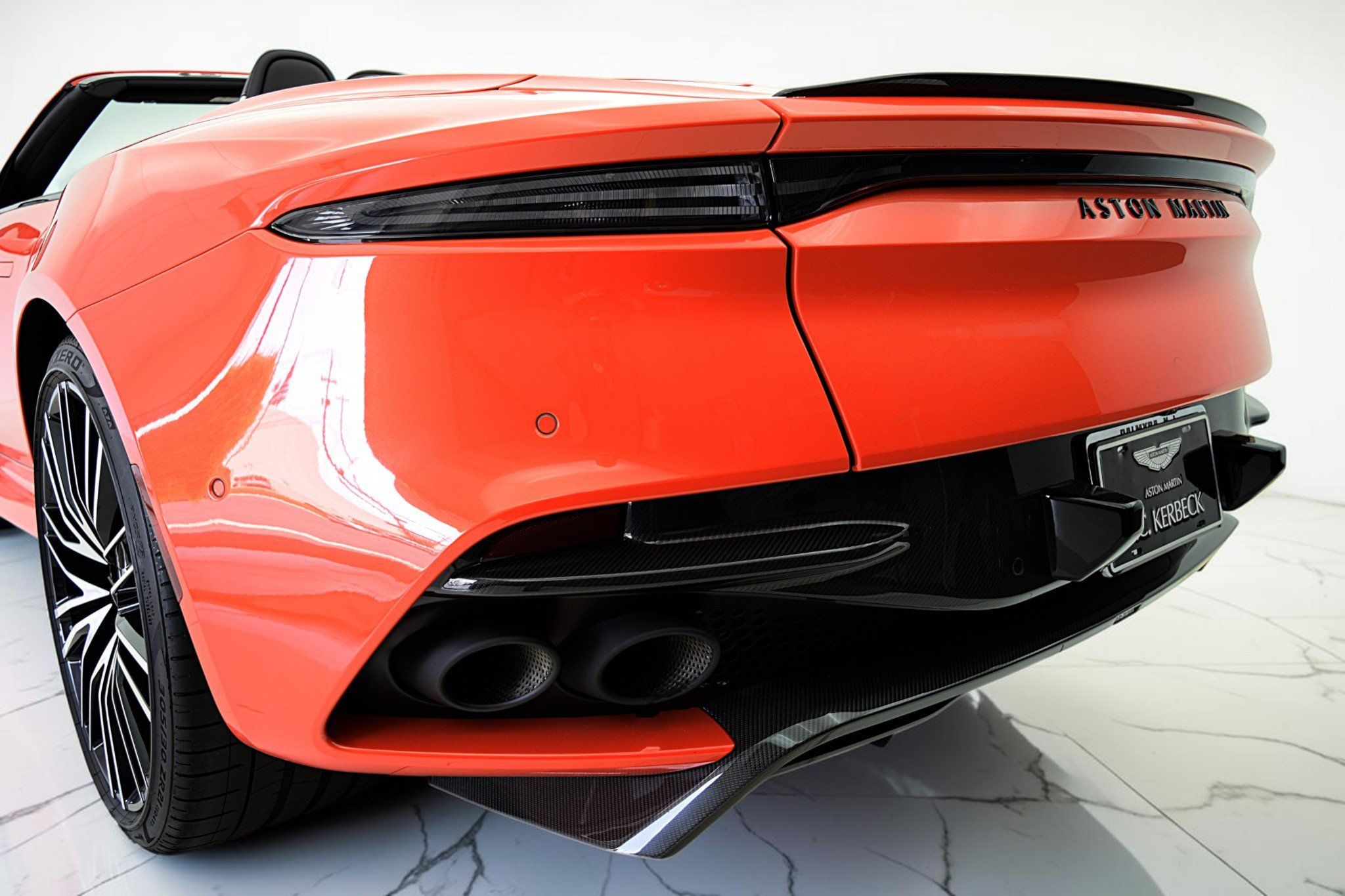 Used 2023 Aston Martin DBS Superleggera Volante RWD image 24