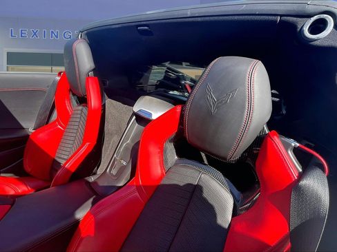 Used 2022 Chevrolet Corvette Stingray Preferred Cpe w/ Engine Appearance Package RWD image 21