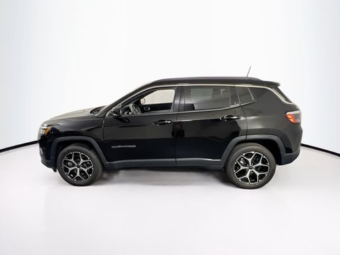 Used 2025 Jeep Compass Limited w/ Sun & Sound Group AWD/4WD image 8