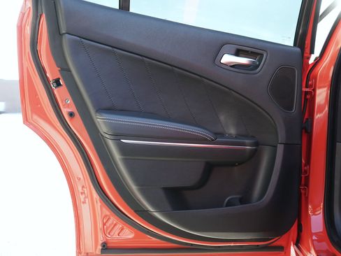 Used 2016 Dodge Charger SRT w/ Harman/Kardon Audio Group image 33