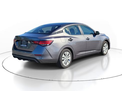 Used 2025 Nissan Sentra S image 7