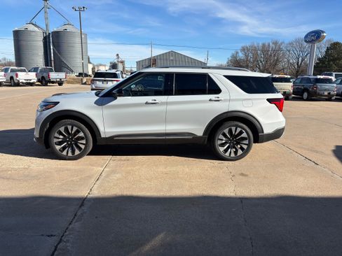 New 2026 Ford Explorer Platinum w/ LUX Leather Package image 6