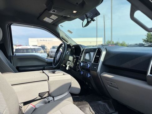 Used 2017 Ford F150 XLT w/ Equipment Group 302A Luxury AWD/4WD image 17