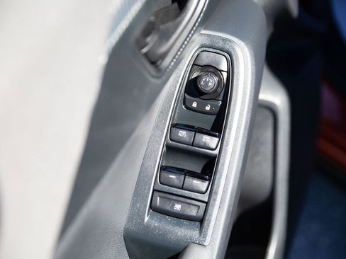 Used 2024 Subaru Crosstrek 2.0i Premium w/ Crosstrek Mirror Package image 20