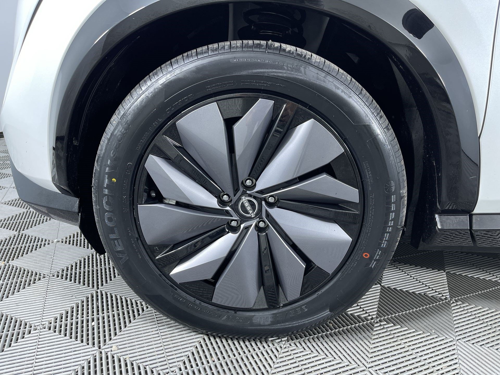 Certified 2024 Nissan Ariya AWD image 26