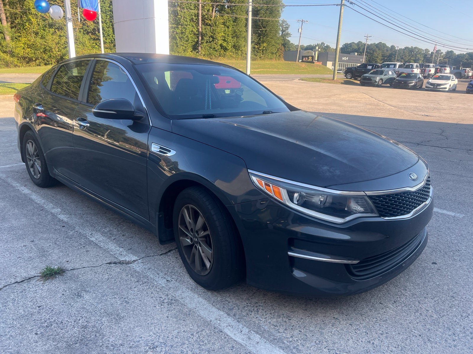 Used 2016 Kia Optima LX FWD image 2