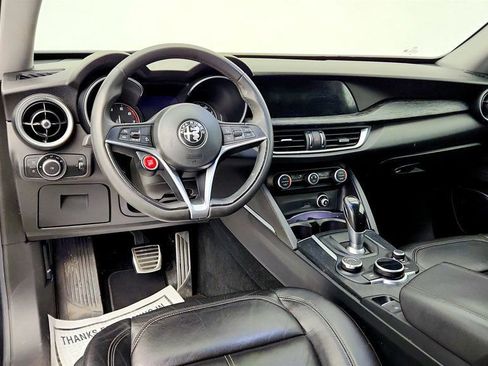 Used 2019 Alfa Romeo Stelvio RWD image 12