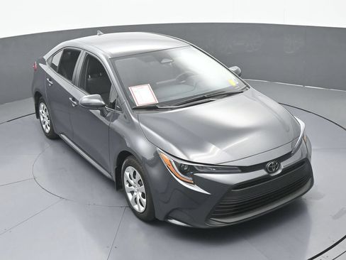 Used 2025 Toyota Corolla LE FWD image 46