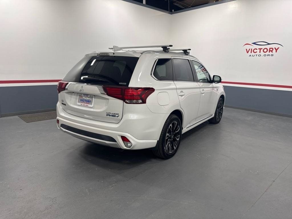 Used 2018 Mitsubishi Outlander SEL AWD/4WD image 3