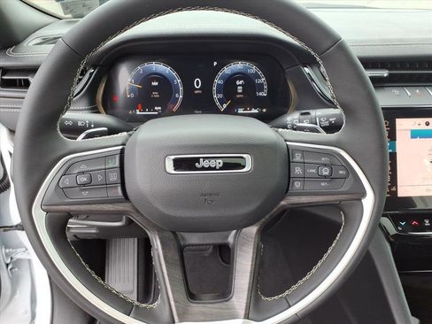 New 2026 Jeep Grand Cherokee L 4WD image 12