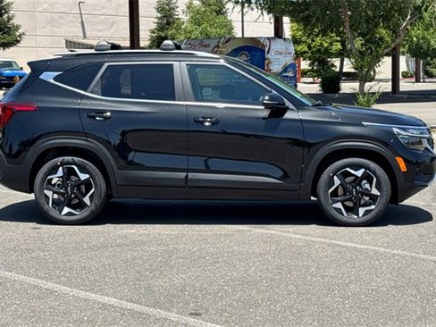 New 2025 Kia Seltos EX image 3